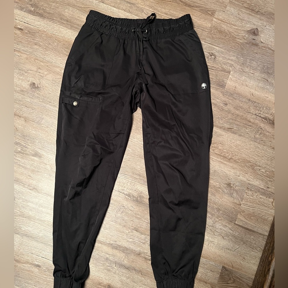 Women’s scrub pants